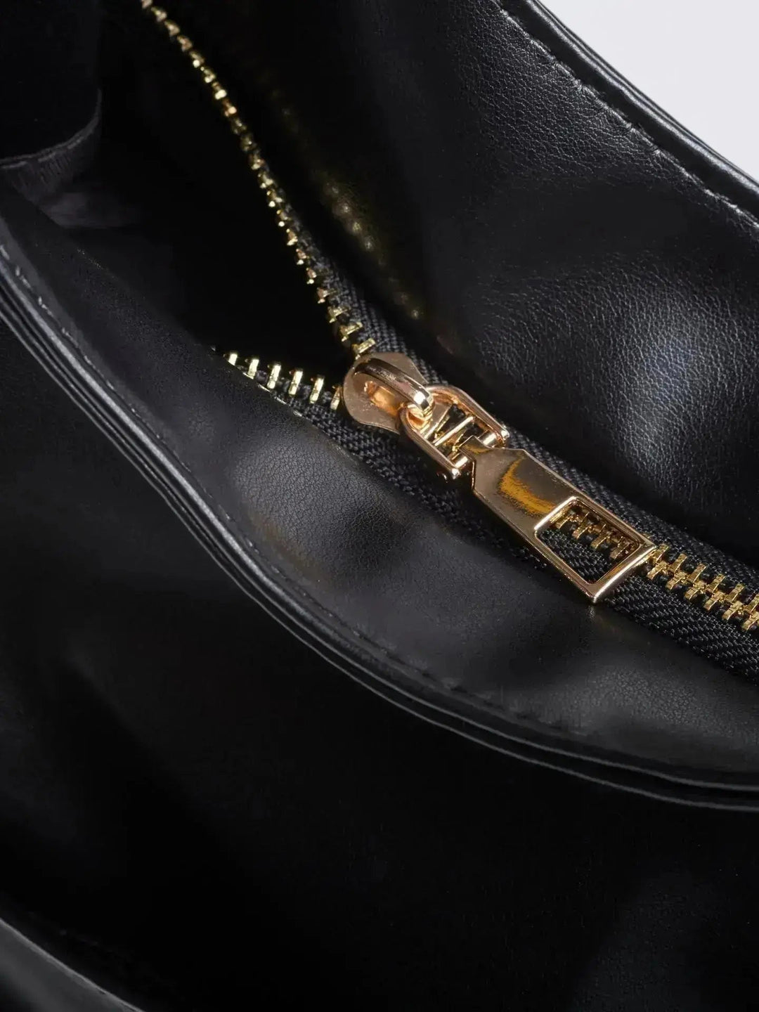 NOIR ESSENCE | BOLSO ELEGAMMA