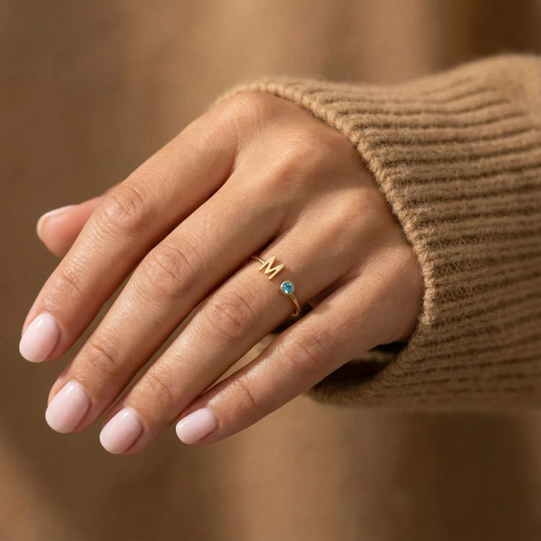 ANILLO CON INICIAL ABIERTO CON CIRCONITA