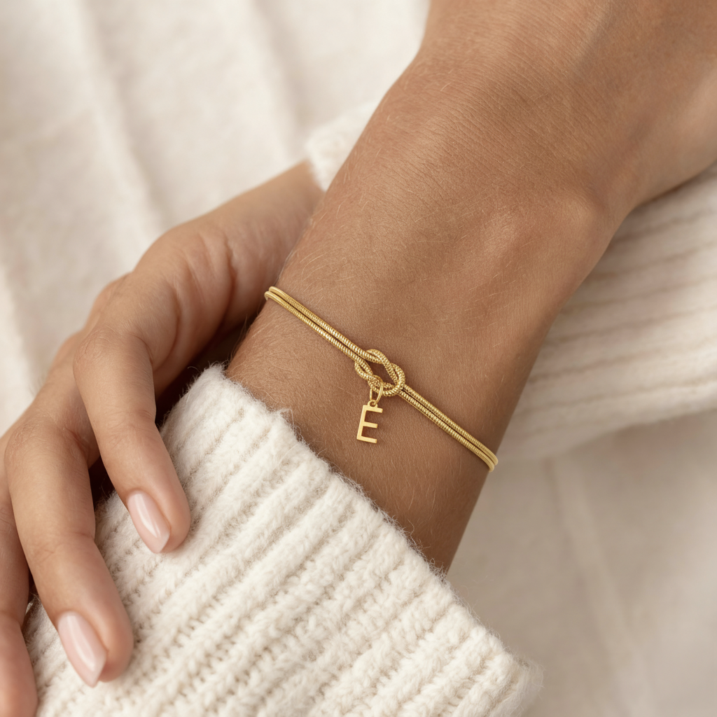 PULSERA NUDO CON INICIAL