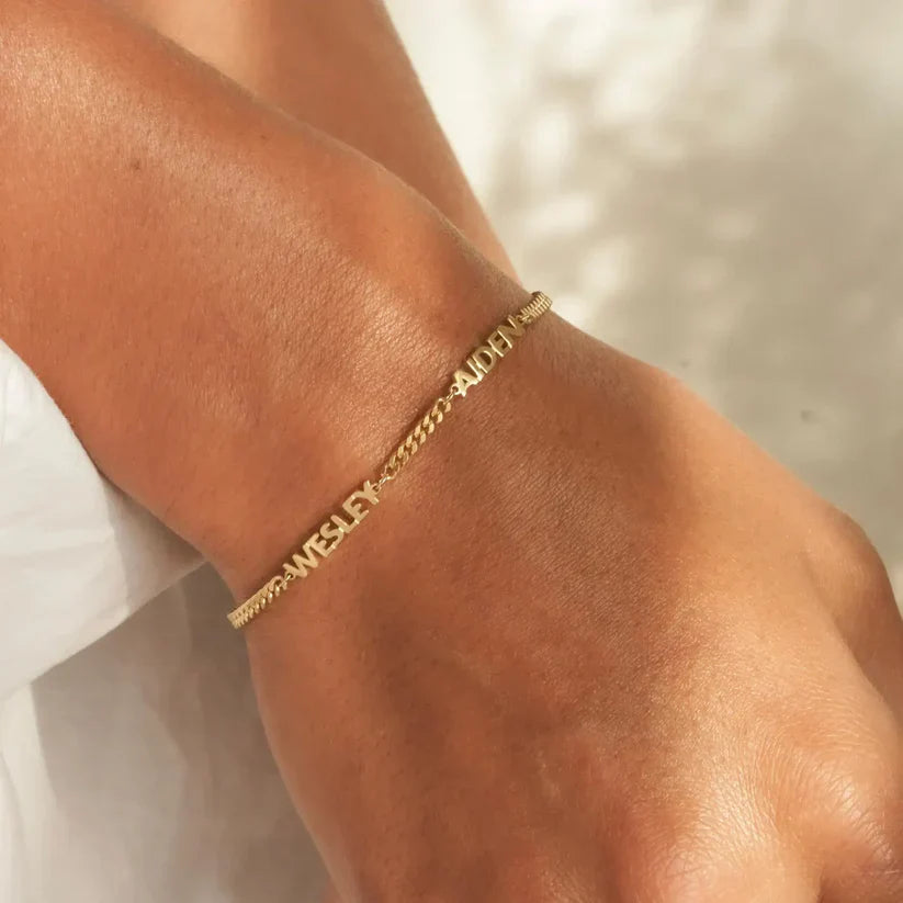 Pulsera AUXANA con nombre personalizado