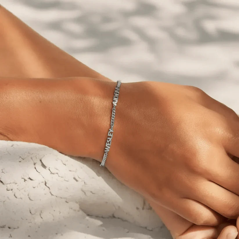 Pulsera AUXANA con nombre personalizado