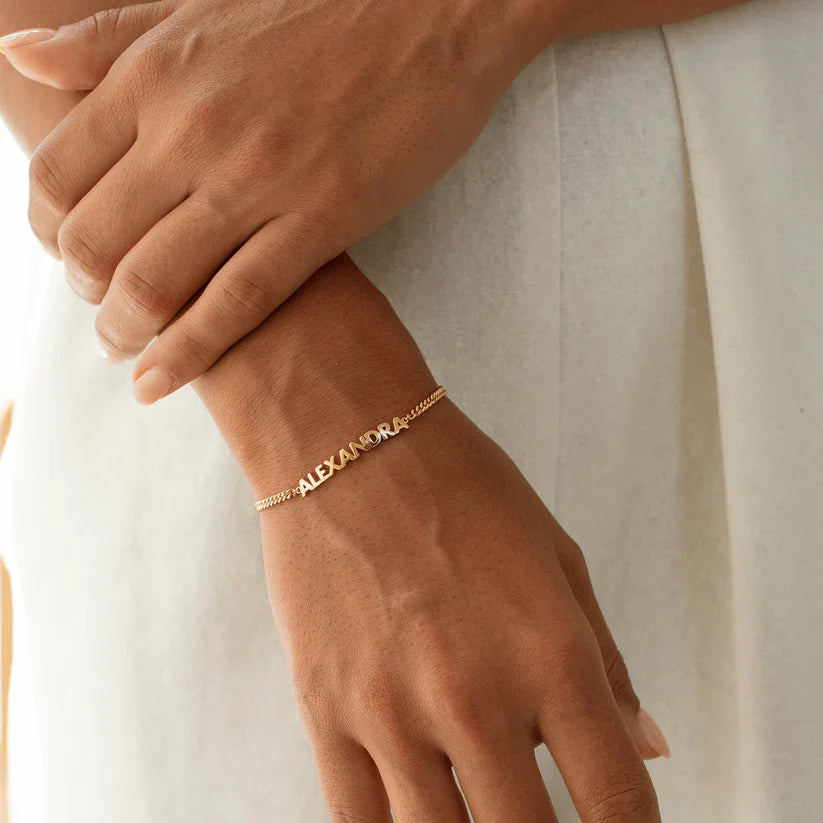 Pulsera AUXANA con nombre personalizado